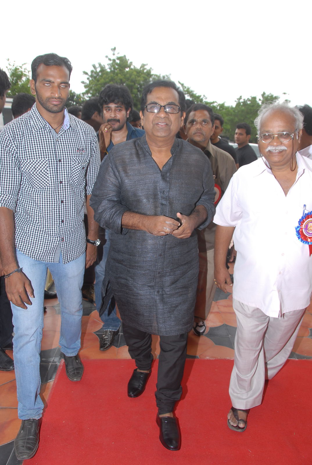 Celebs at Paruchuri Brothers felicitated by TSR Kala Parishath Gallery | Picture 60135